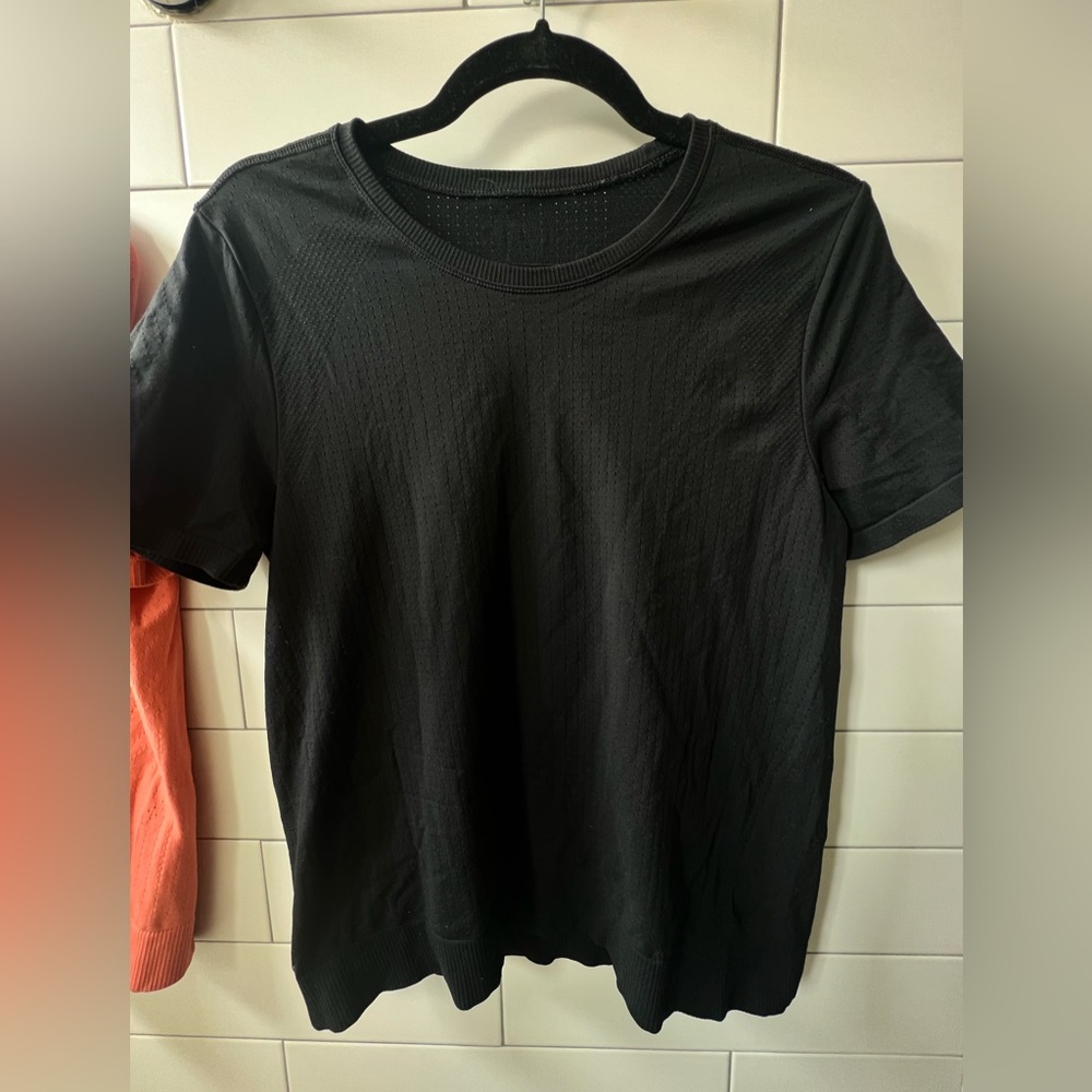 Athleta “In Motion” active tee (black M)